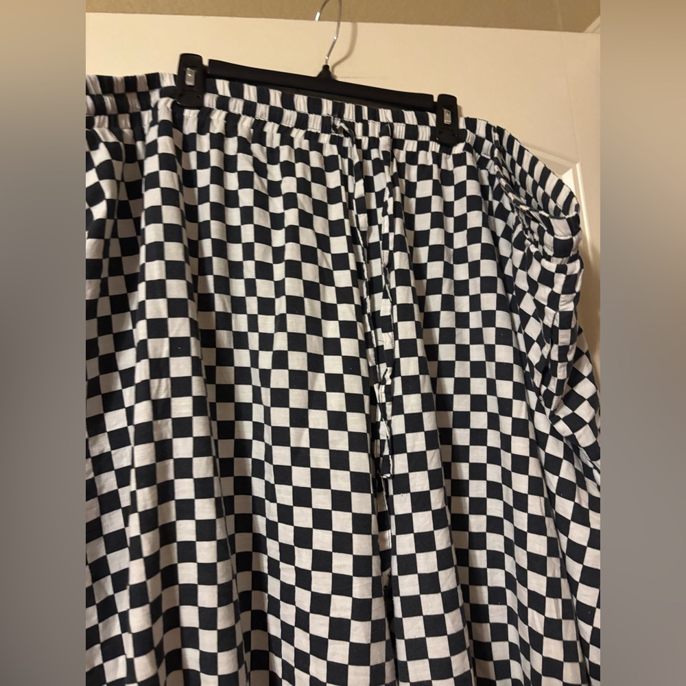 Wray Black and White Checkered Pant Set - Picture 7 of 10
